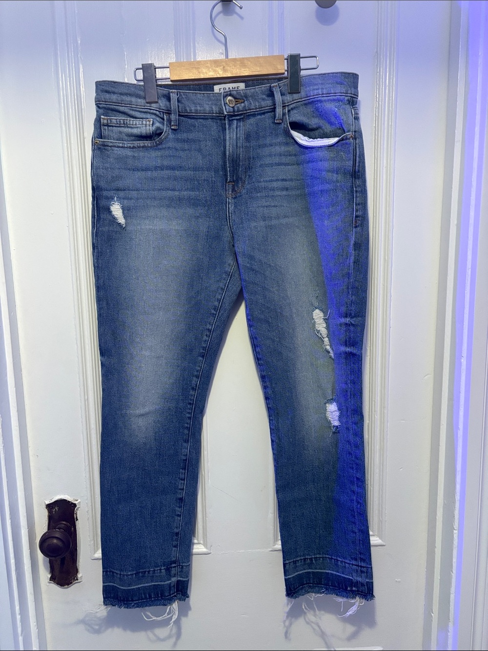 FRAME Denim Light Blue Washed Jeans with Contrast Stitching